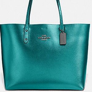 Coach F79983 tote in QB/METALLIC VIRIDIAN